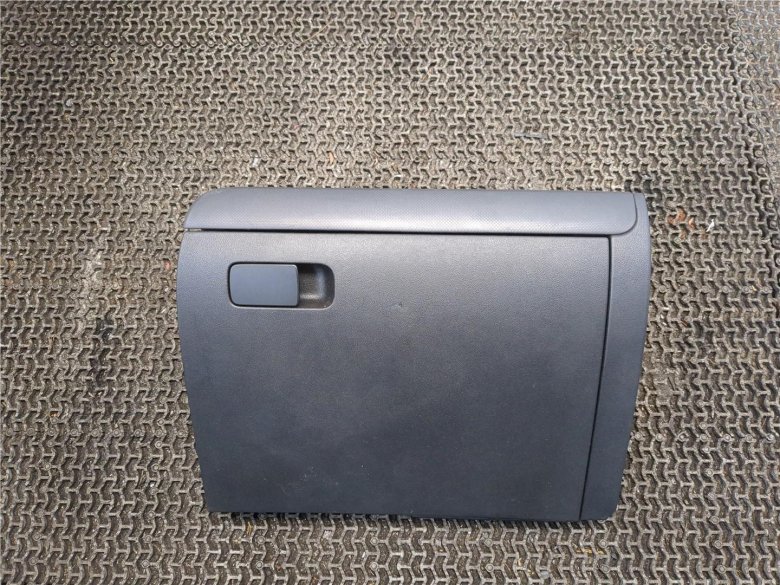 Бардачок фольксваген джетта 5