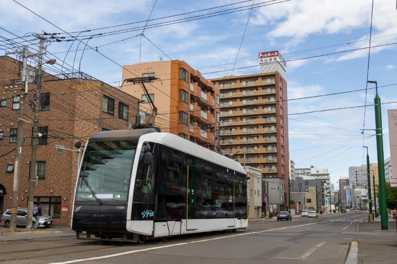 Urban electric transit