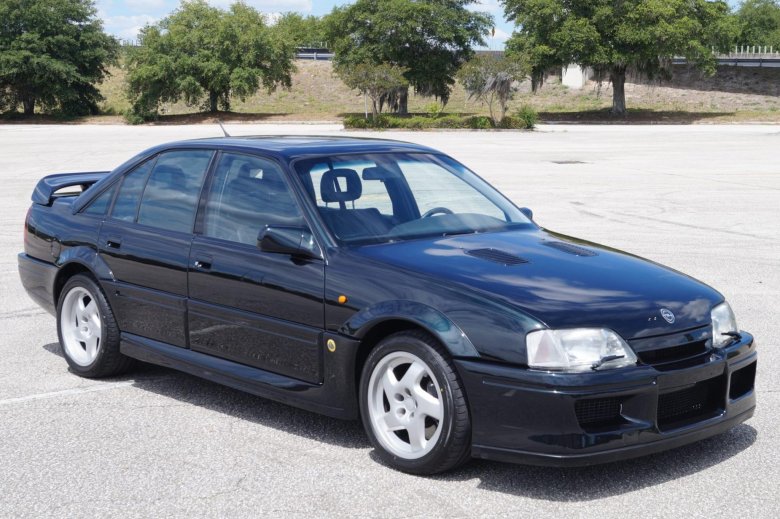 Lotus carlton