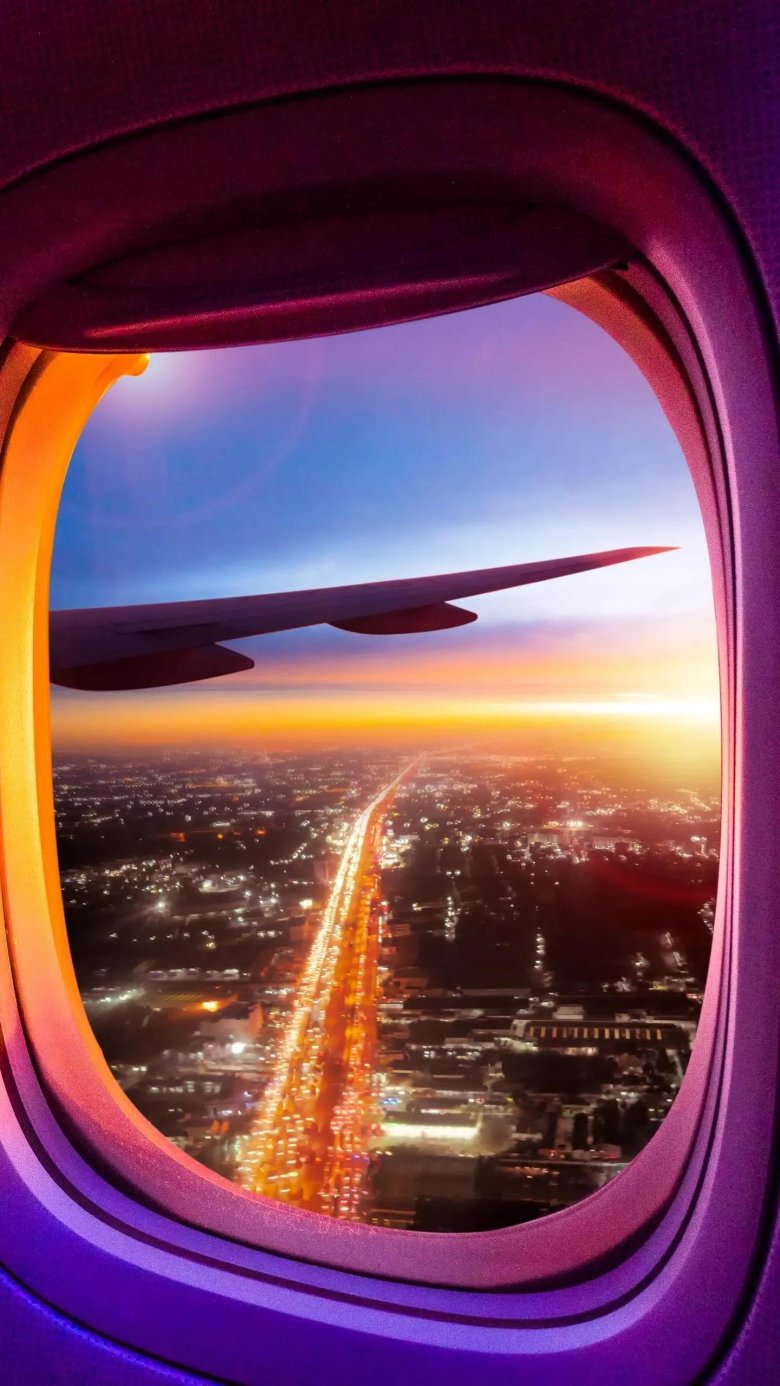 Иллюминатор самолета