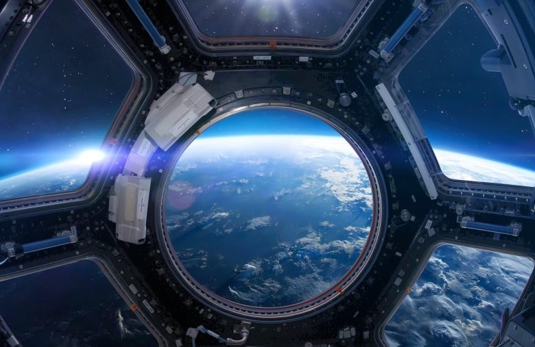 Иллюминатор космического корабля