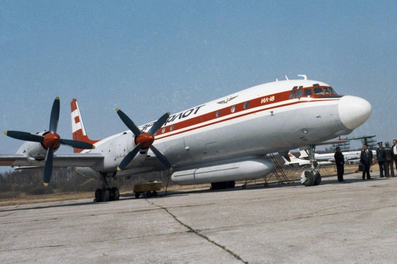 Самолёт ильюшин ил 18