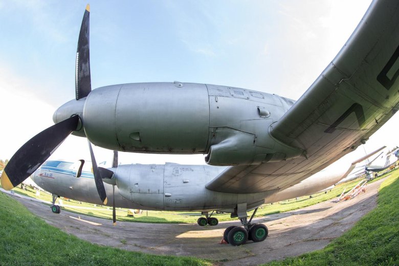 Ил-18 двигатели