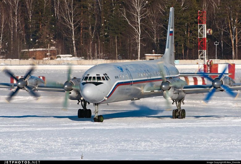 Ил 18 военный