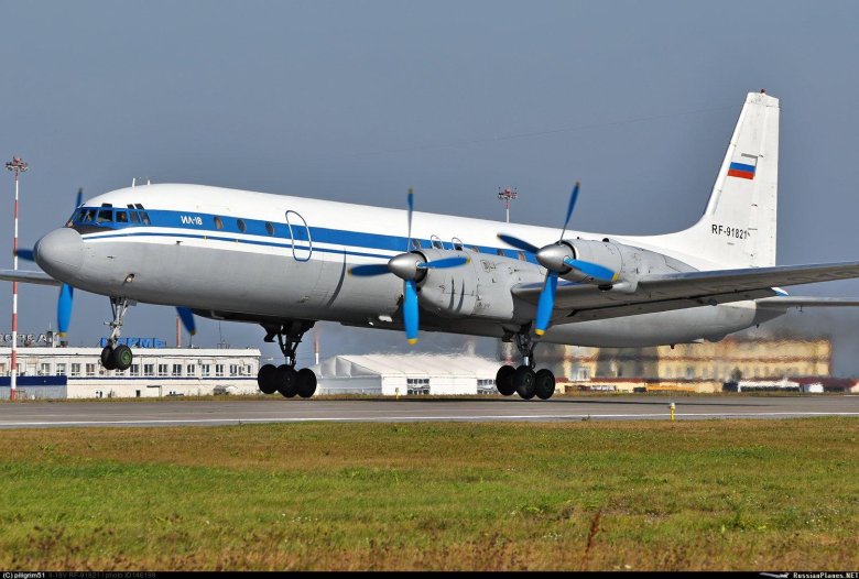 Ил 18 пассажирский самолёт