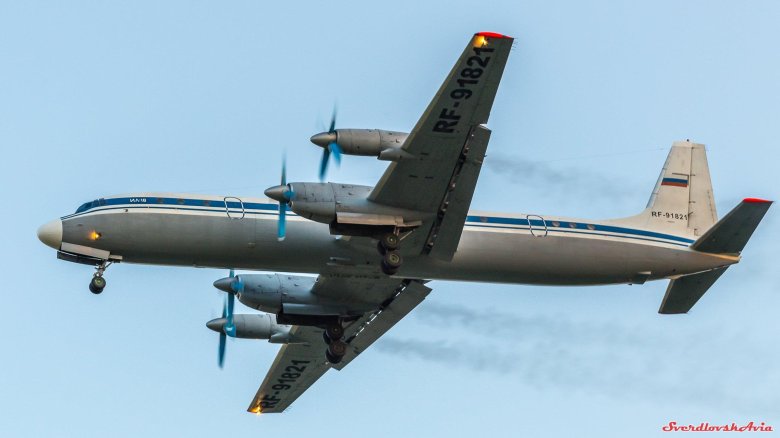 Самолет ил 18