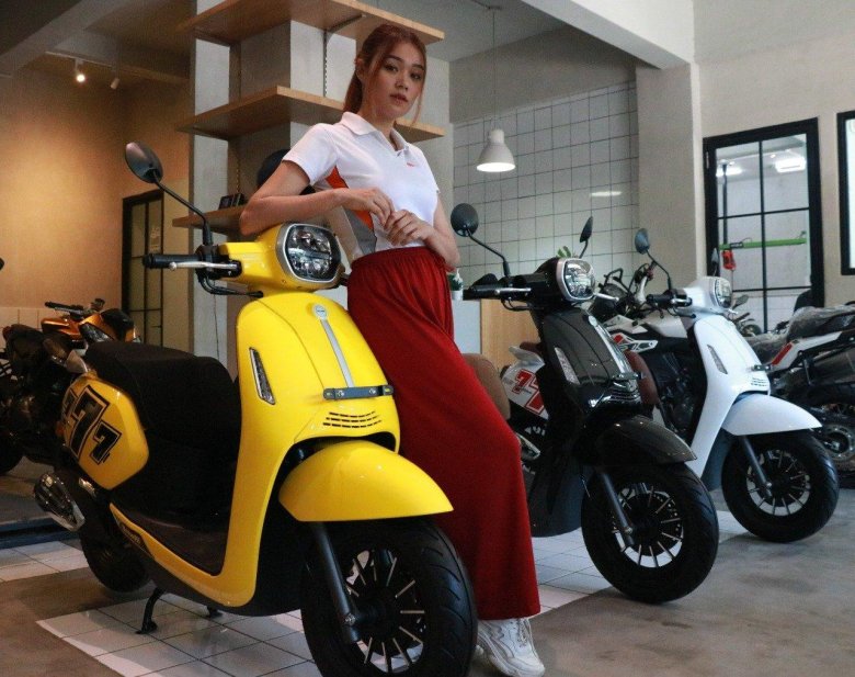 Скутер honda giorno