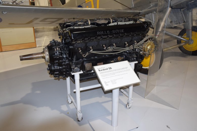 Rolls royce merlin v12 spitfire