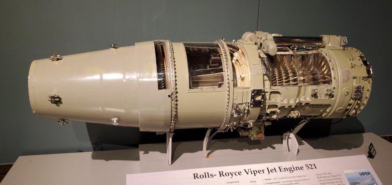 Турбореактивные двигатели