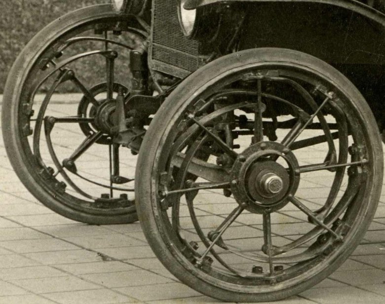 Первые шины