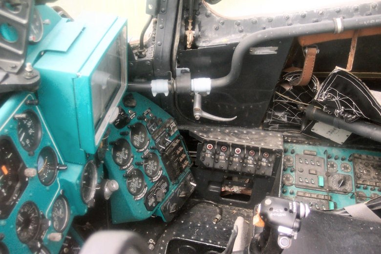 Кабина вертолета ми 24