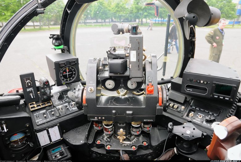 Ми 24 кабина