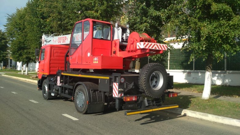 Автокран маз