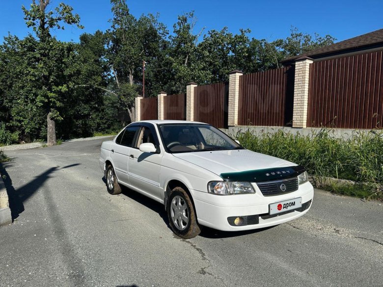 Nissan sunny 2002