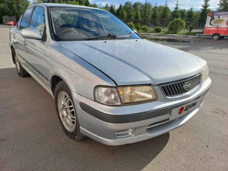 Nissan sunny 2000