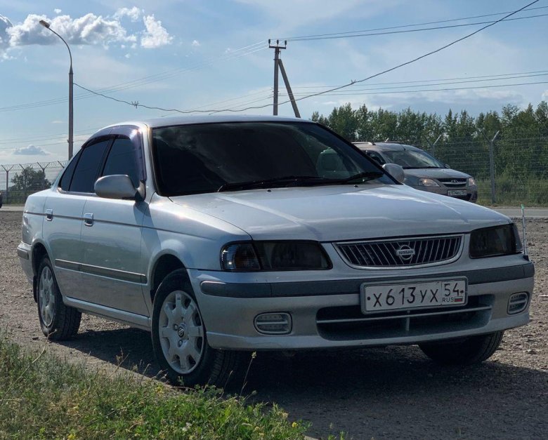 Nissan sunny fb 15