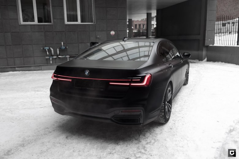 Bmw 7 g11 black matte