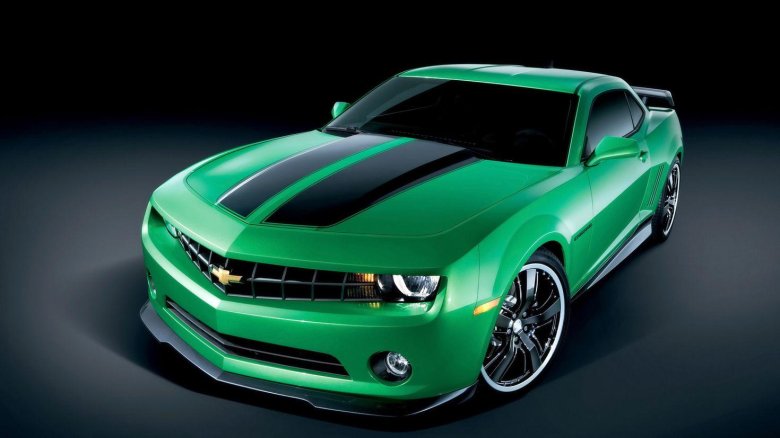 Chevrolet camaro зеленый