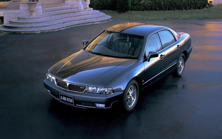 Mitsubishi diamante 2 поколение