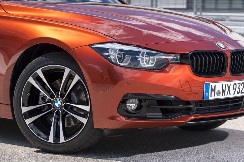 Bmw f 30 2017