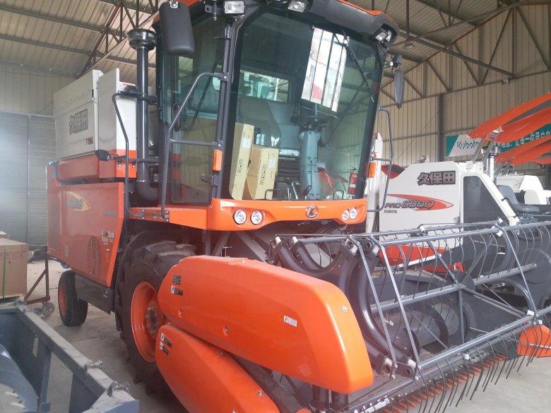 Мини комбайн кубота зерновой