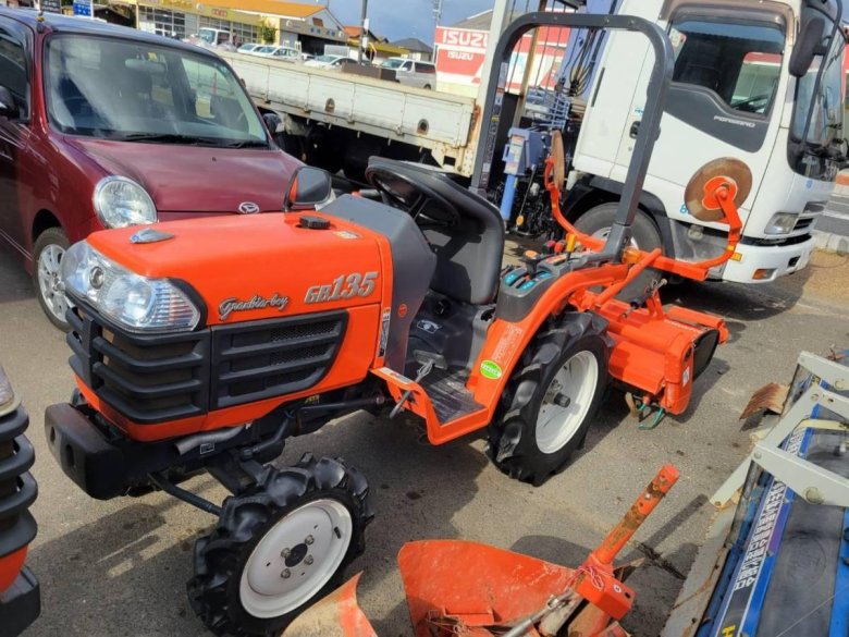 Кубота трактор