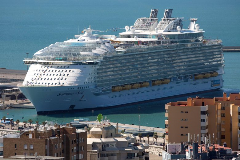 Оазис морей заходит в венецию