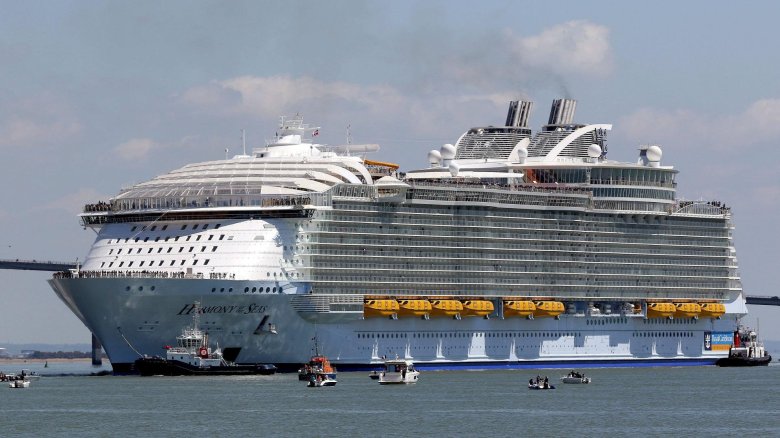 Самый большой в мире круизный лайнер