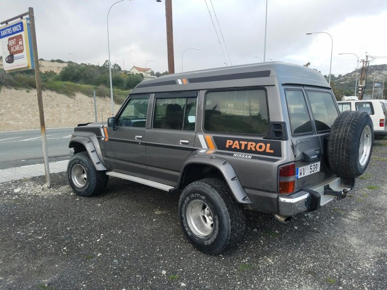 Nissan patrol y60
