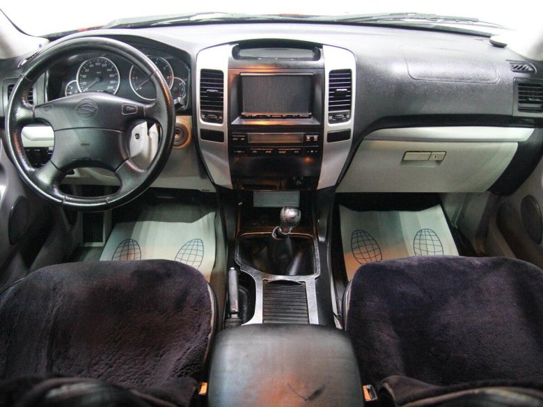 Toyota land cruiser prado 120