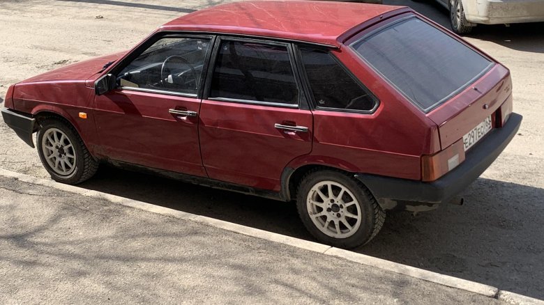 Лада 2109 вишневая