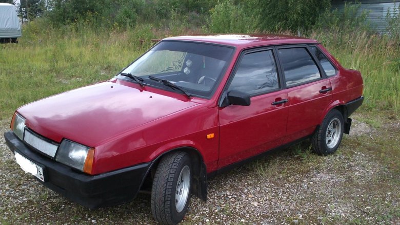 Ваз 2199 вишневая