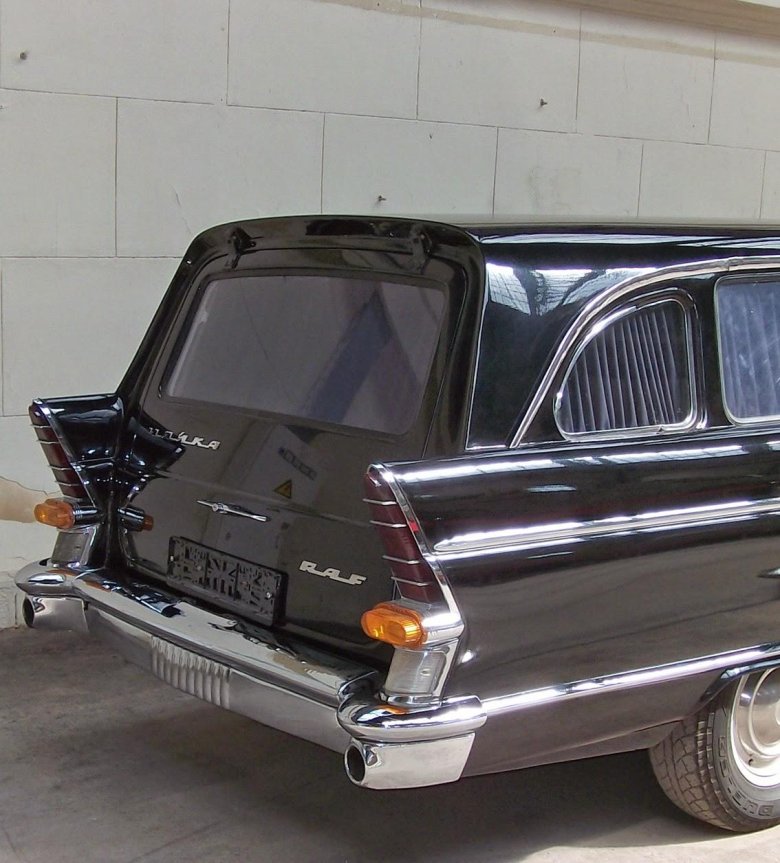 Газ 13 чайка универсал