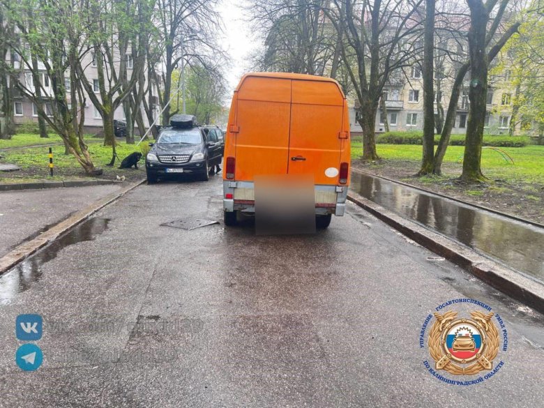 Мерседес 208 d