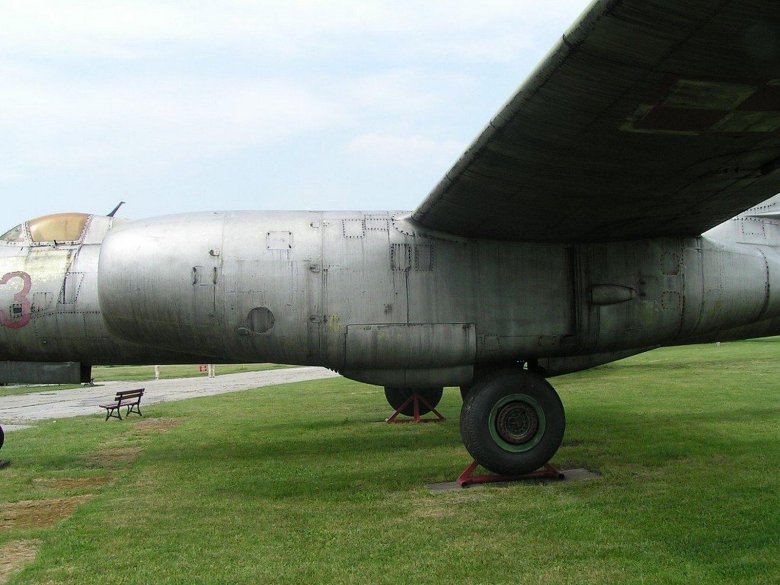 Самолет ил 28