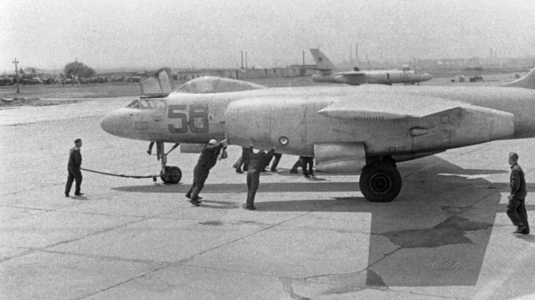 Самолет як 28