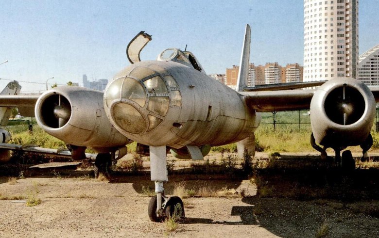 Самолет ил 28