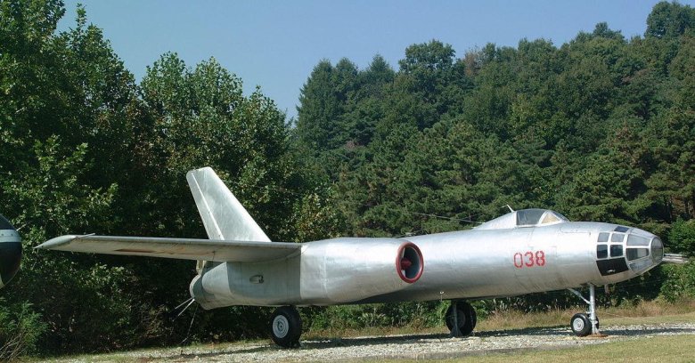 Самолет ил 28