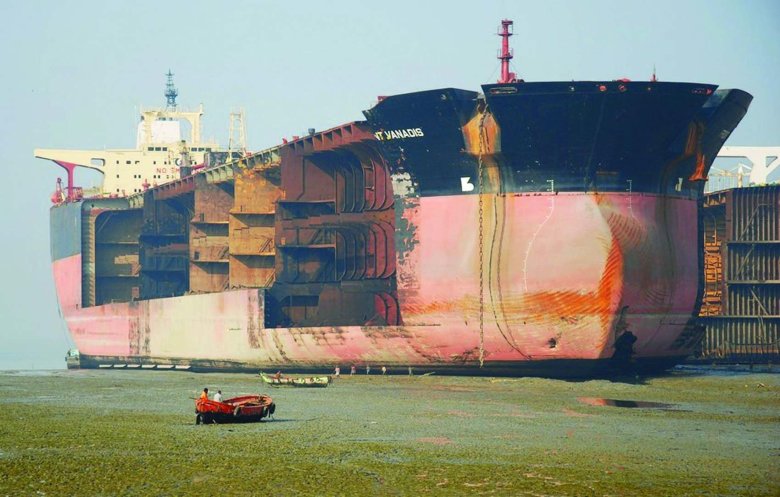 Самый большой нефтеналивной танкер в мире