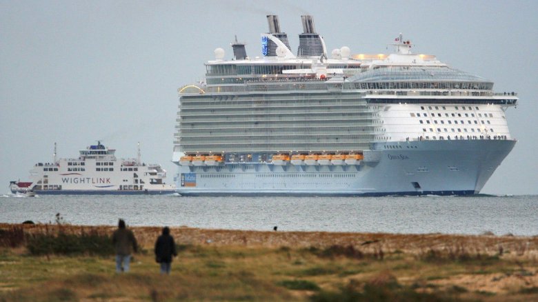 Самый большой лайнер круизный в мире