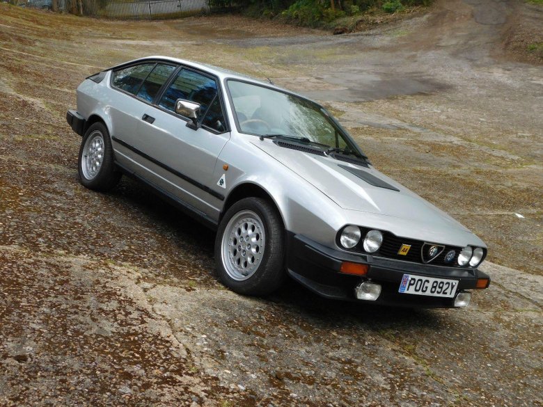 Alfa romeo gtv6 1986