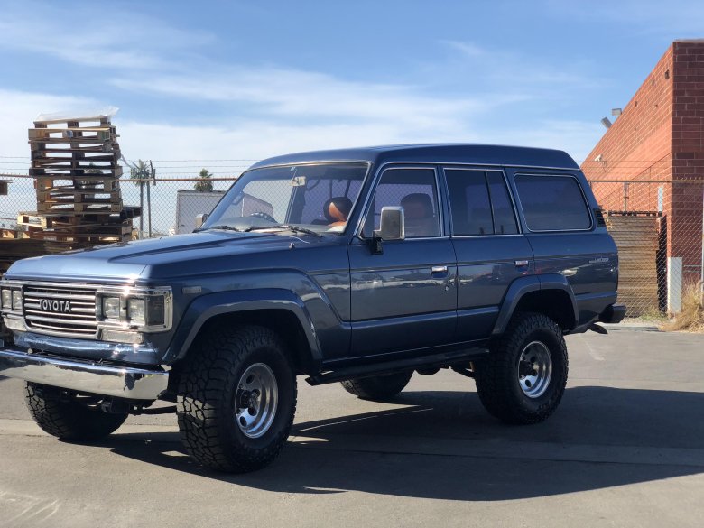 Toyota land cruiser 60