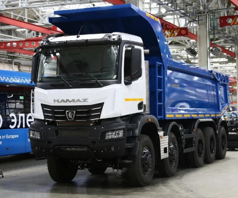 Новый камаз самосвал
