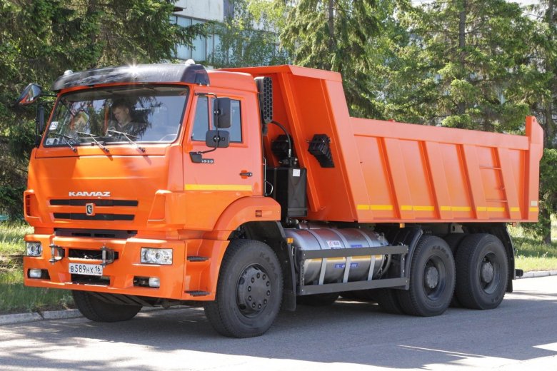 Самосвал камаз 6520
