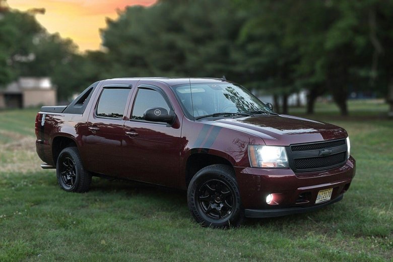 Chevrolet avalanche 2
