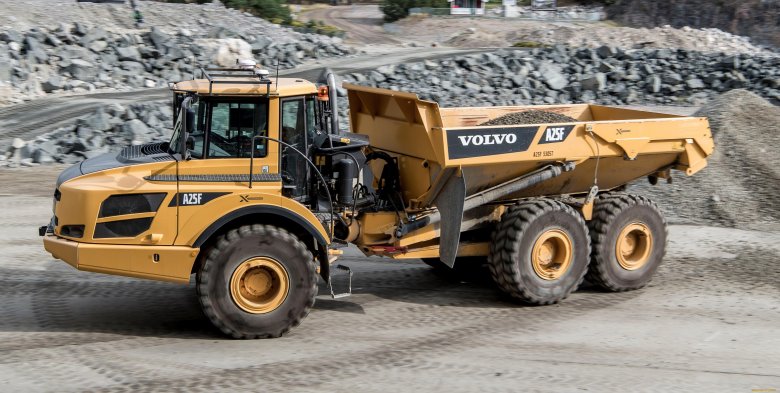 Вольво карьерный самосвал