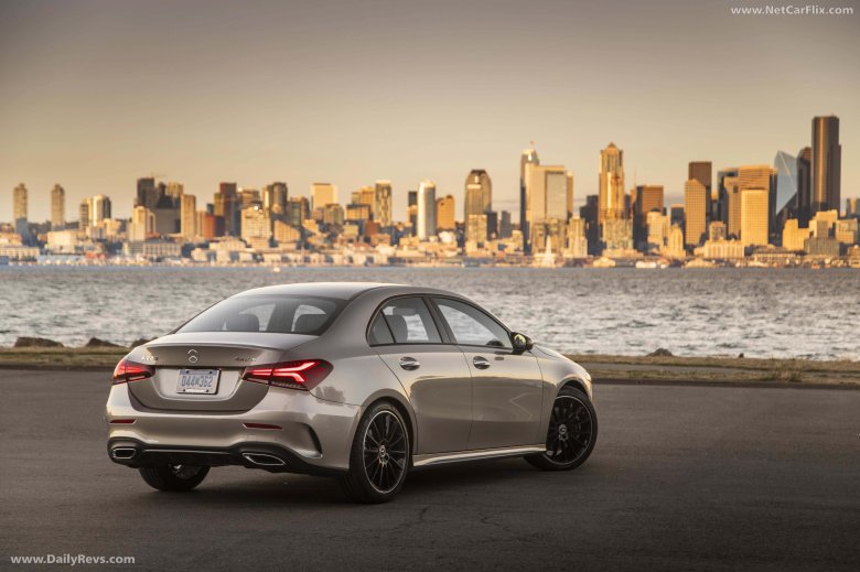 Mercedes benz a class седан 2021