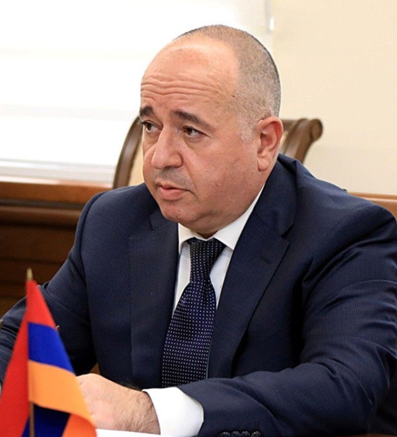 Министр обороны армении