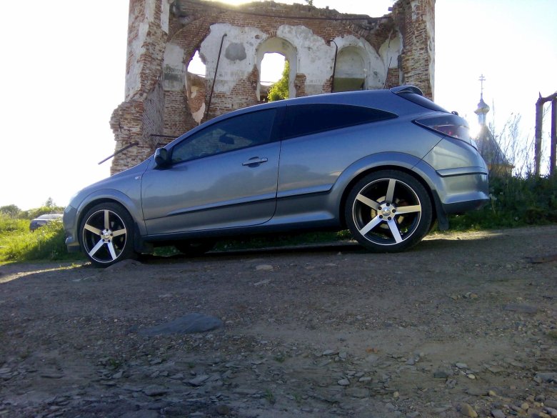 Opel astra h gtc диски r17