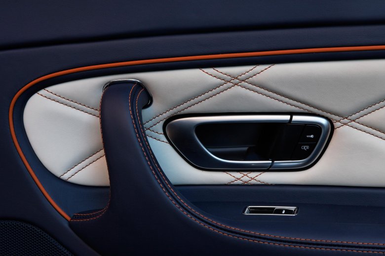 Aston martin dbs superleggera